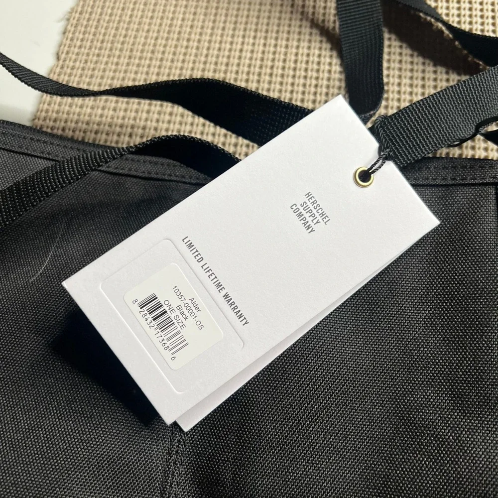 Herschel Supply Co Alder Crossbody Bag Black Flex Logo Sacoche NWT
